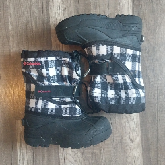 buffalo check snow boots